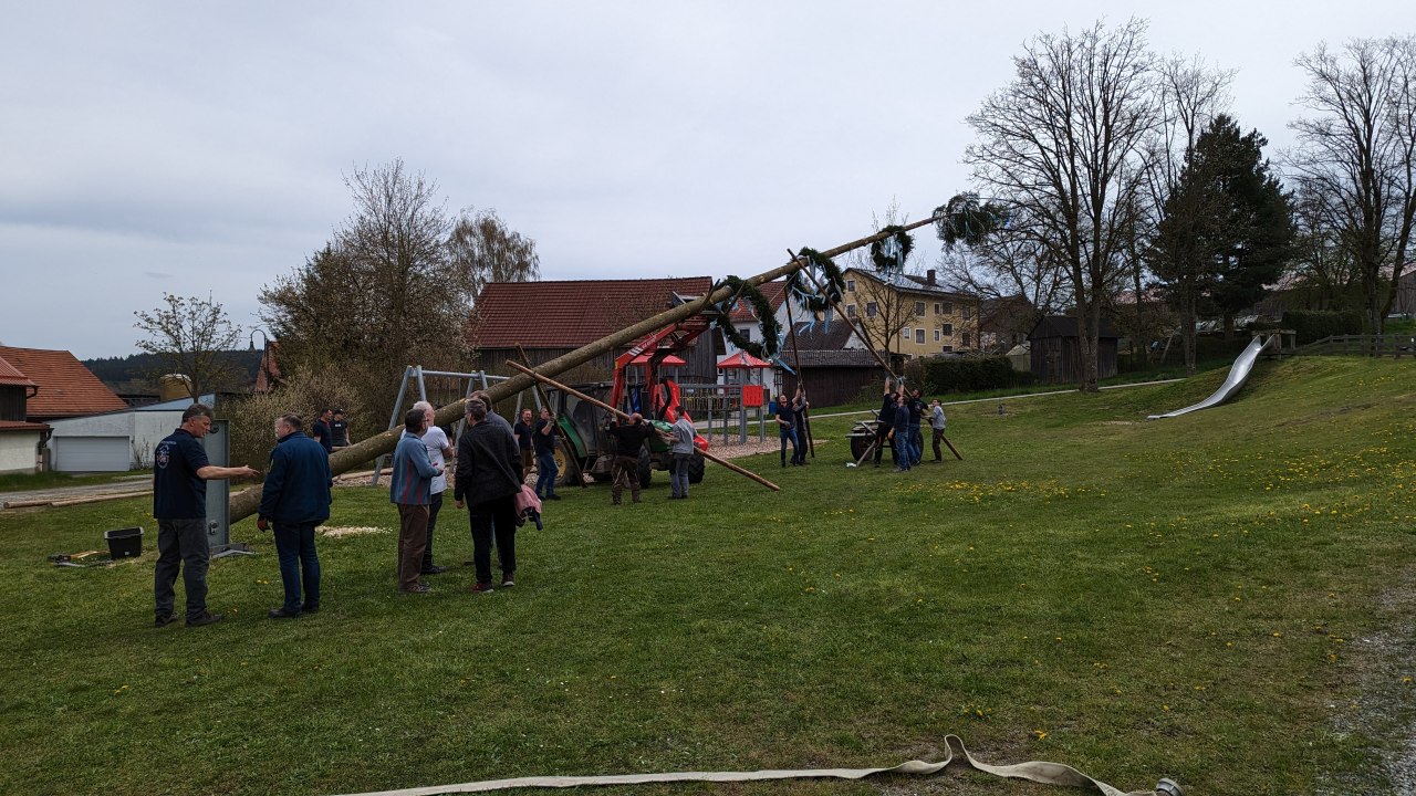 Maibaumaufstellen 2023 FF Kleinschwand