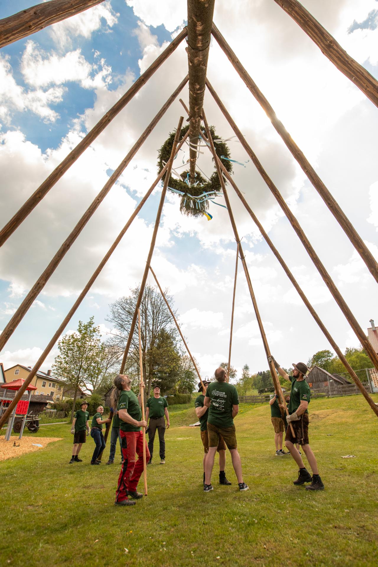 Maibaumaufstellen 2025 FF Kleinschwand