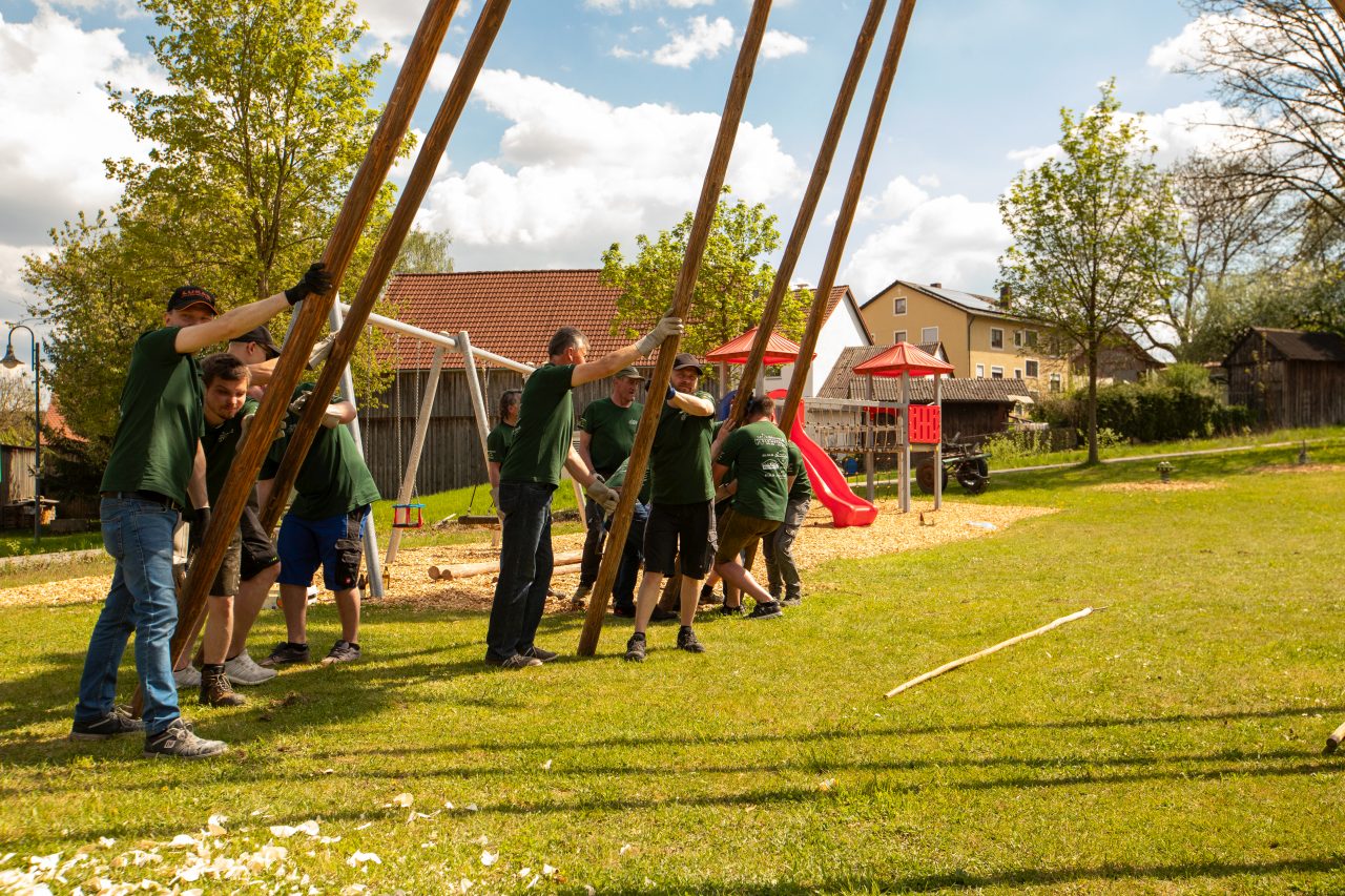 Maibaumaufstellen 2025 FF Kleinschwand